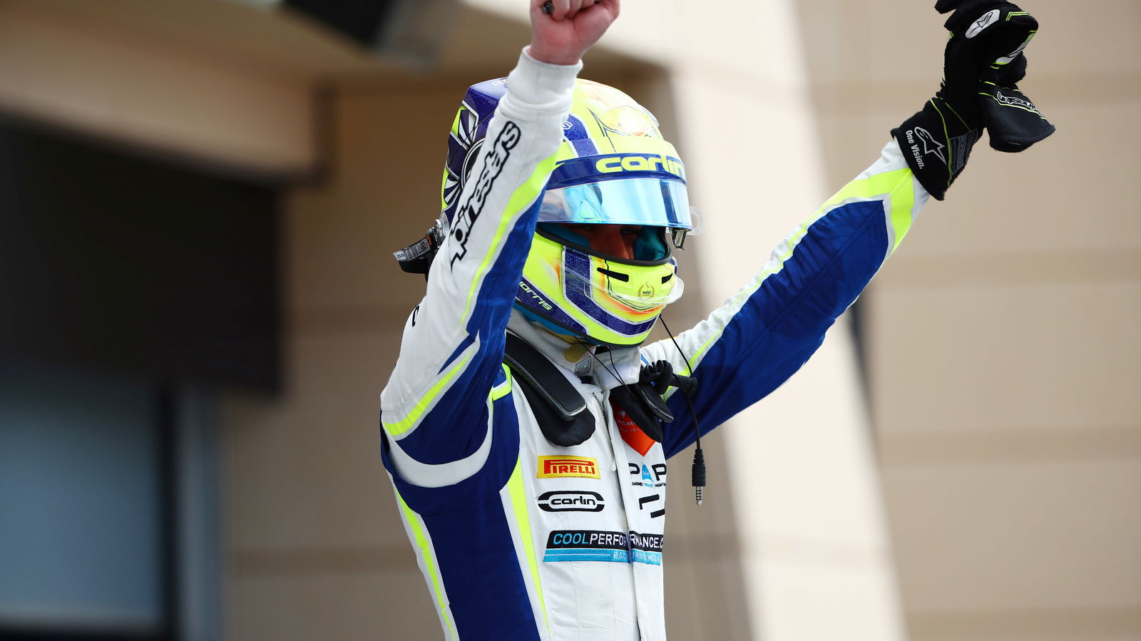 Norris leads Carlin 1-2 in Bahrain F2 opener 
